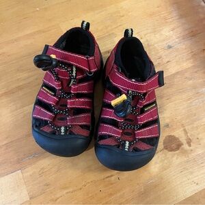 Keen little kids Newport H2 Sandals